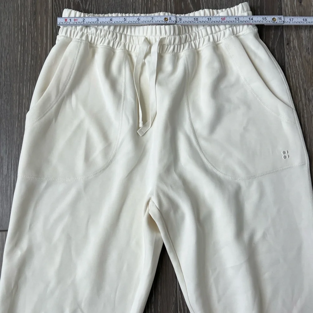 Sweaty Betty Cream Drawstring Jogger Pants - Picture 8 of 9